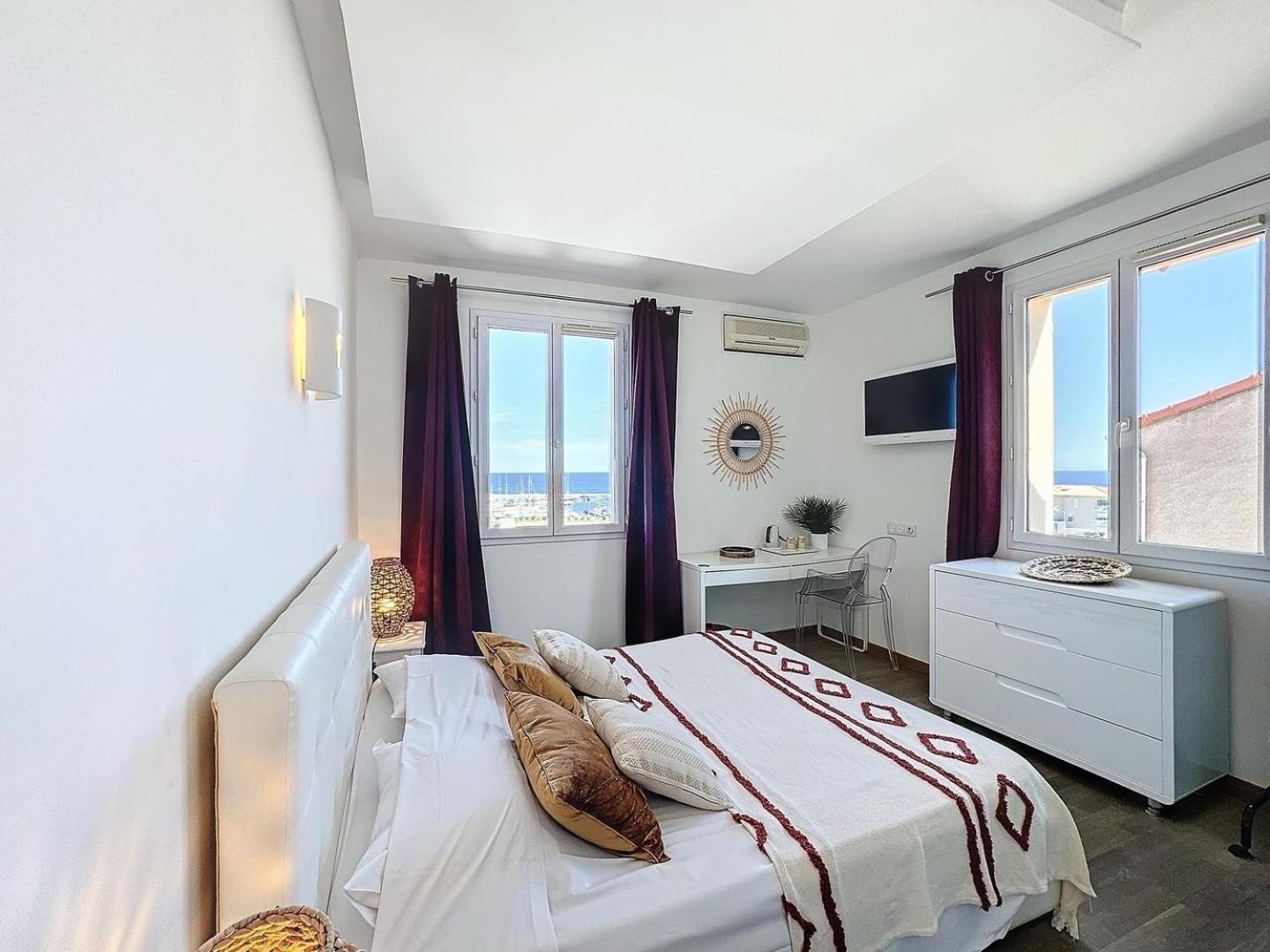 Hotel Les 3 Terrasses Sari-Solenzara Bagian luar foto